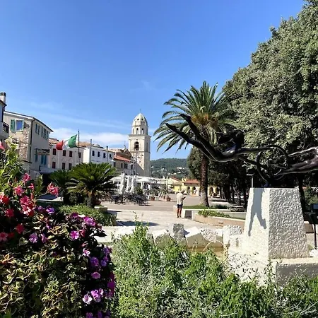 Nuovissimo Con Giardino, A Due Passi Dal Centro Appartamento Sirolo